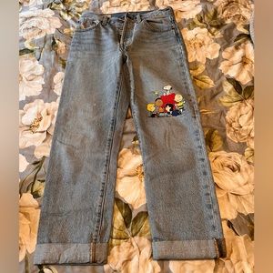 Very good condition boyfriend style jeans collaborate with Disney.